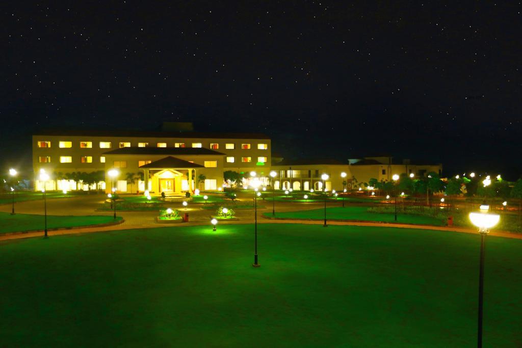 Grand Serenaa Hotel & Resorts, Auroville Zewnętrze zdjęcie