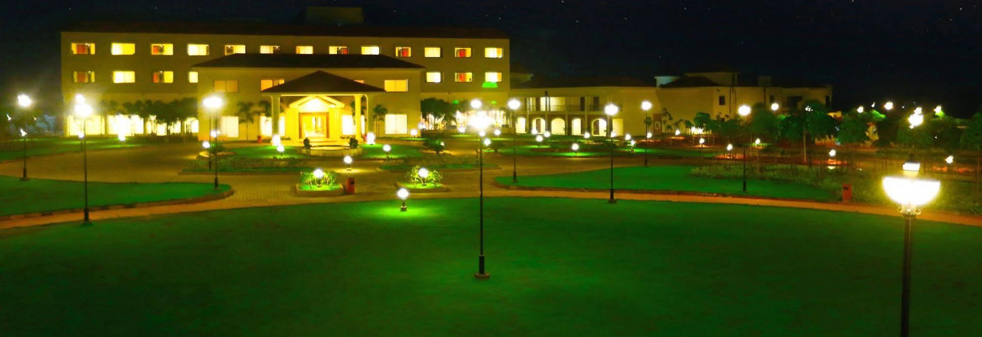 Grand Serenaa Hotel & Resorts, Auroville Zewnętrze zdjęcie
