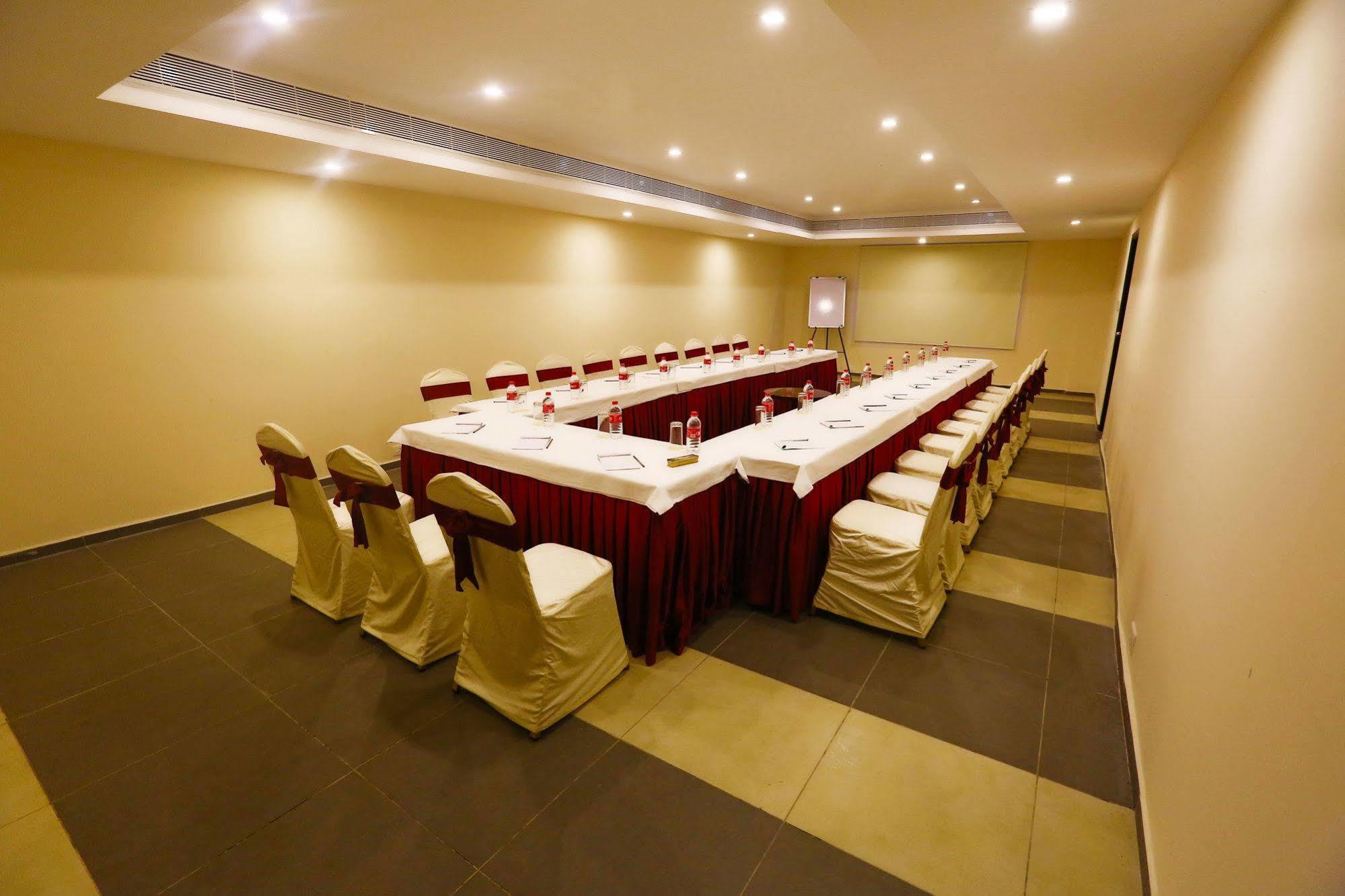 Grand Serenaa Hotel & Resorts, Auroville Zewnętrze zdjęcie