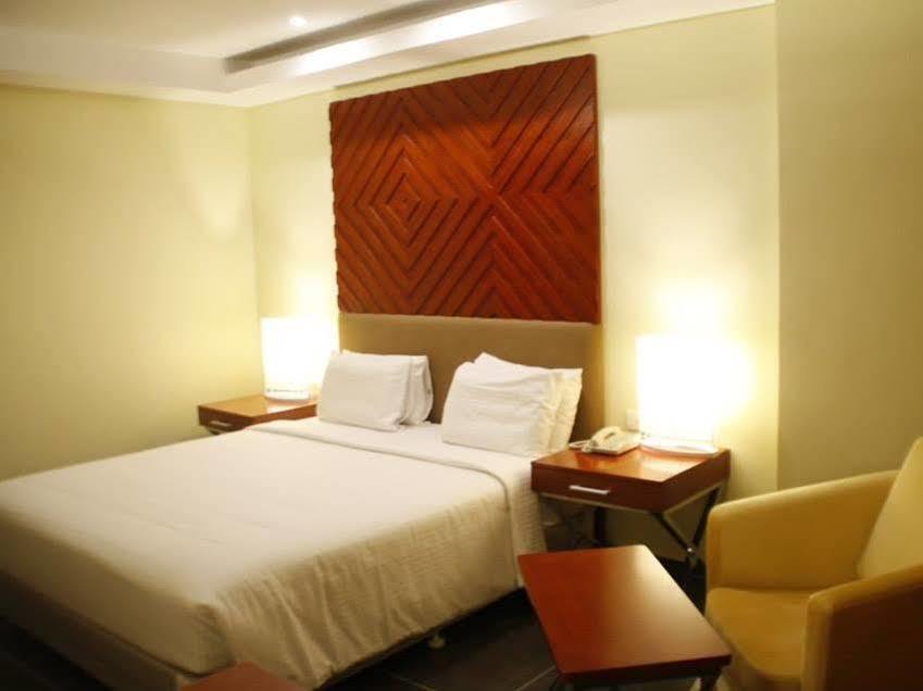 Grand Serenaa Hotel & Resorts, Auroville Zewnętrze zdjęcie